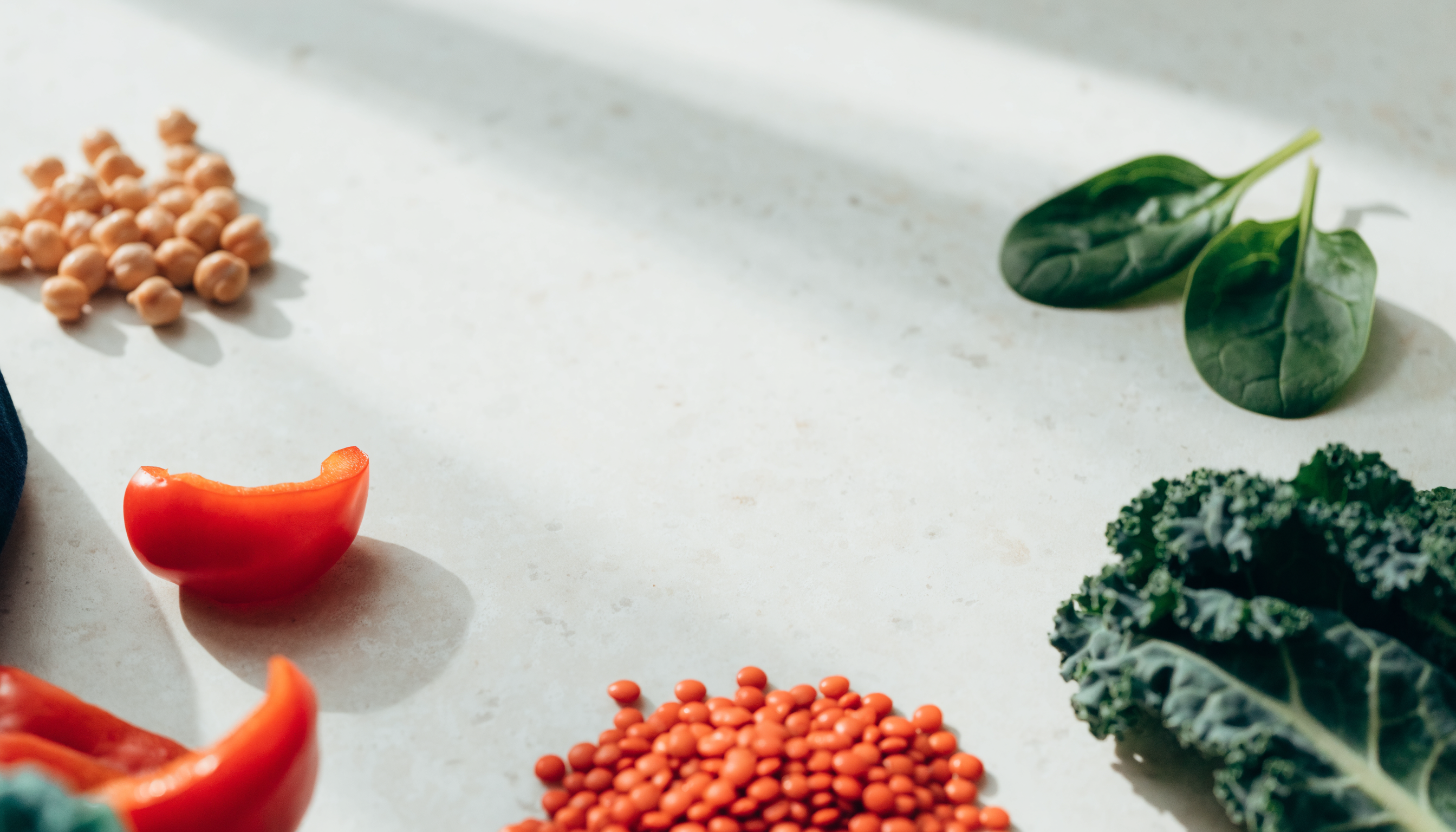 Eisenreiche Lebensmittel: Spinat, Linsen und Paprika